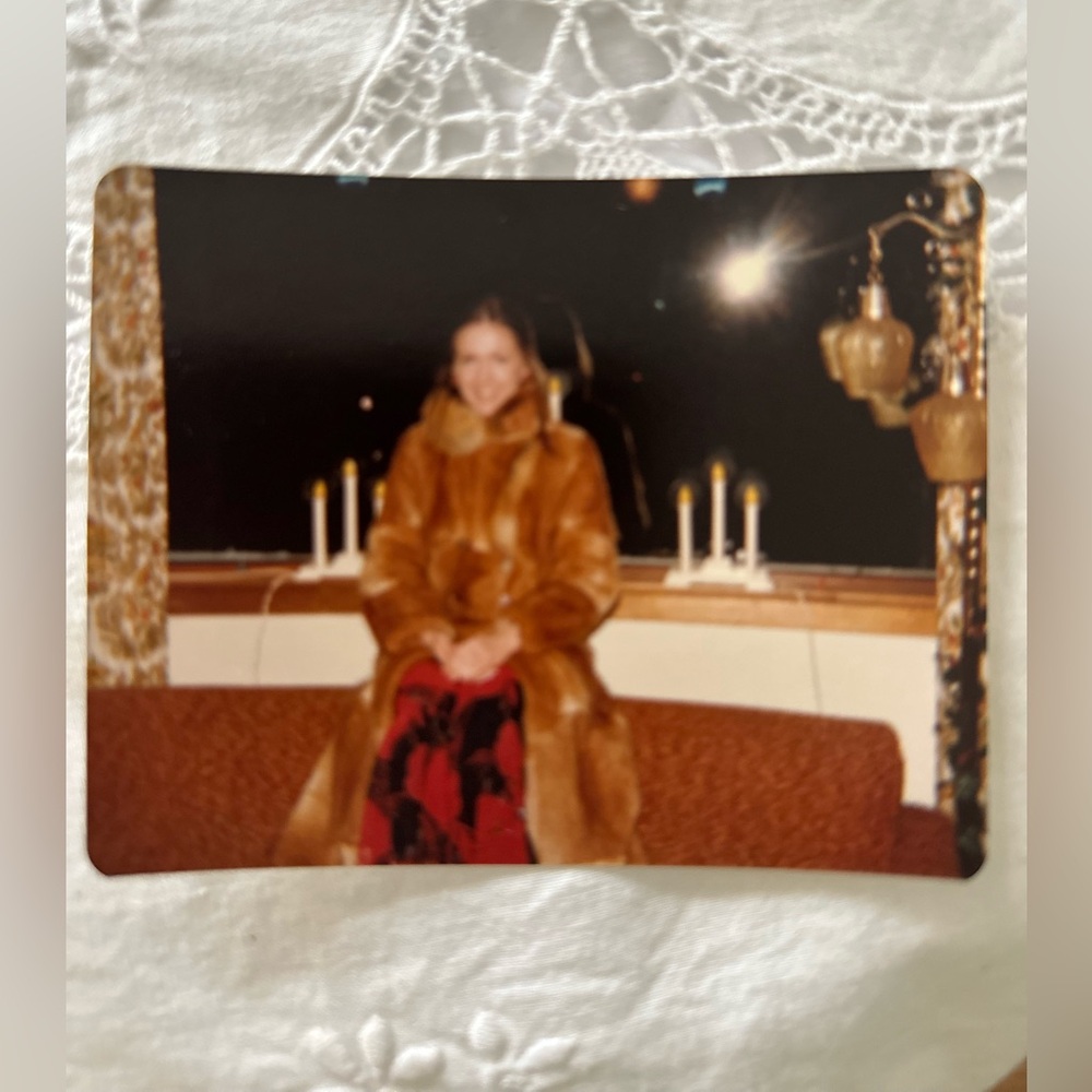 Custom 1980s Vintage Fox Fur Coat ~ STUNNING DETAILS - Picture 5 of 5